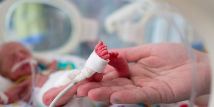 mães contam histórias de como é ter um bebê prematuro
