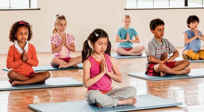 mindfulness ajuda crianças a dormirem mais e melhor
