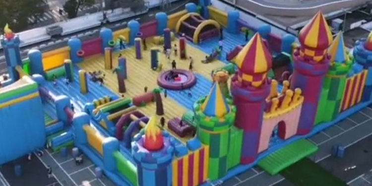 Maior castelo inflável brasileiro