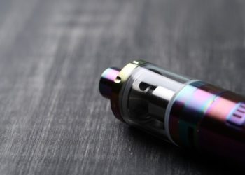 Cigarro eletrônico para tentantes: Quais são os riscos?