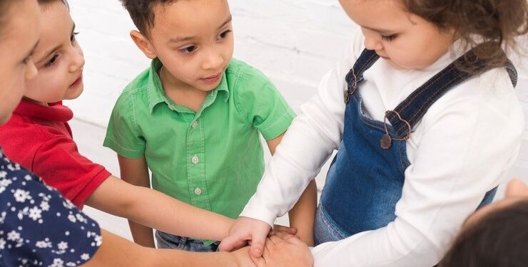 Mudança de escola na infância? Veja dicas para facilitar o processo de adaptação