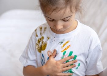 Roupa de bebê e criança: Como tirar manchas?
