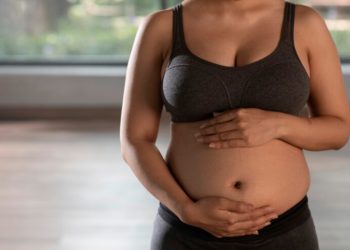 Barriga solidária: Casal homoafetivo terá bebê com ajuda de amiga